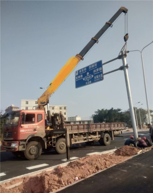 浦北县设备吊装租赁吊车要用多大吊车
