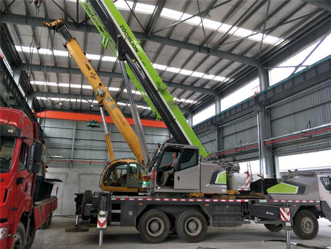 浦北县高空车出租需要注意哪些安全事项？