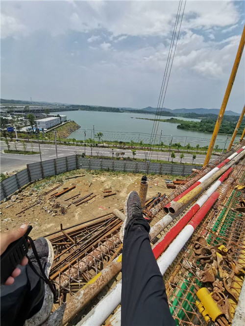 浦北县作业中发生设备损坏或人员意外，责任怎么划分？