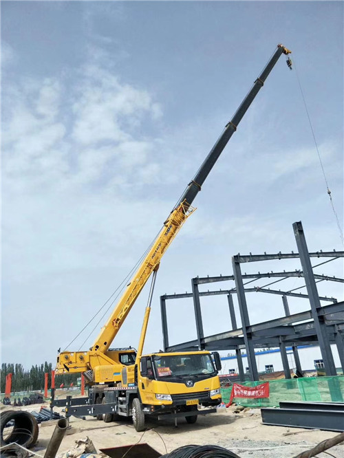 浦北县超高层建筑钢结构吊装案例